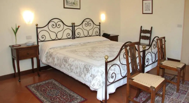 Номер Standard B&B LAgnolo Di Caroti Cinzia