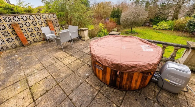 Pierocks Carver Entire House, Free Parking and Wi-fi in High Wycombe