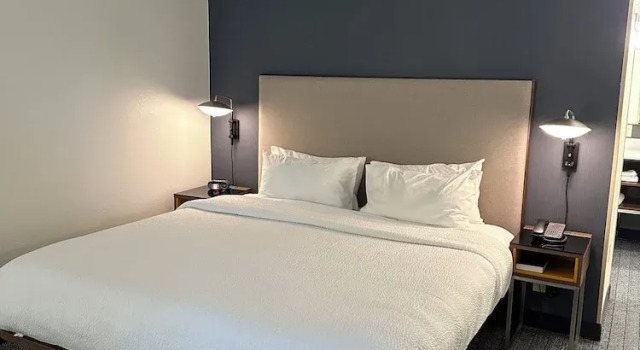 Люкс c 1 комнатой Courtyard by Marriott Fargo Moorhead, MN
