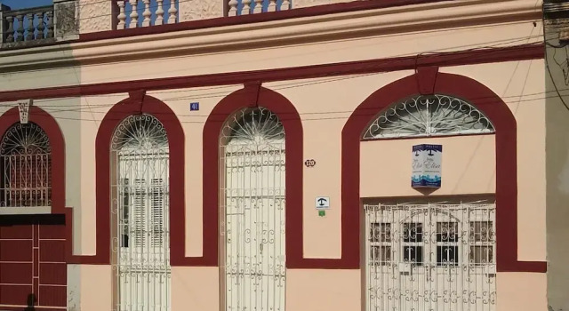 Hostal Doña  Elisa, Rezerwuj Hotel Camagüey Kuba