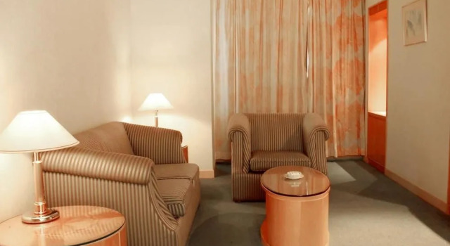 Haikou International Finance Jasper, Book Hotel Haikou Hainan