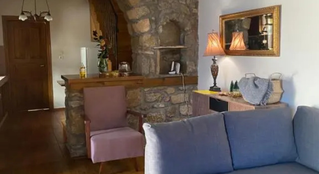 Urban River House