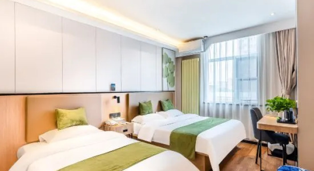 Семейный номер Deluxe Greentree Inn Beijing Yanqing Gaota Rd Express Hotel
