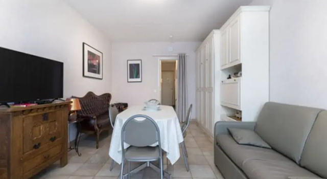 Studio in Coastal Belgium With Sea Views, Prenota Appartamento Hotel a Flanders con parcheggio, Parcheggio