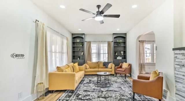 Spacious Pet-friendly Wichita Family Retreat 4 Bedroom Home, Book Hotel Wichita Kansas