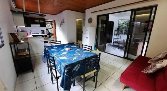 Matatia Valley Guest House, Book Pension Hoteller i Tahiti med pool, Swimmingpool