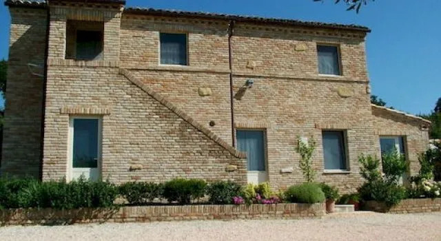 Agriturismo Case al Sole, Book Hotel Loreto 