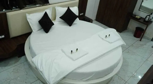 Люкс Royal Hotel kailash inn