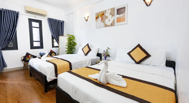 Четырёхместный семейный номер Standard Casablanca Boutique Hotel Hue