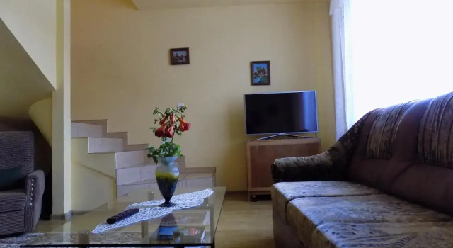 Casa Teo, Rezervovat Hotel Hotely v Hunedoara s parkováním, Parkování