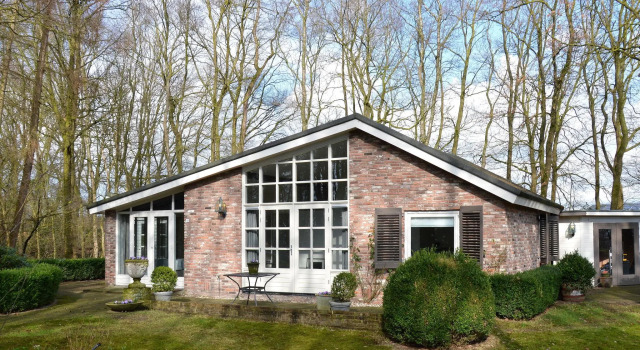 Beautiful holiday home with sauna for 6 people in gorgeous Salland