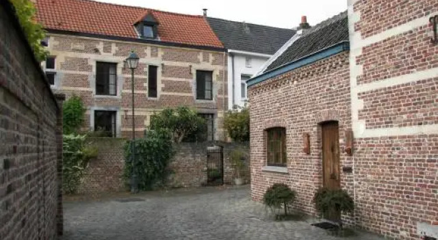 Het Begijnhof Tongeren Center, Забронировать Отель Тонгерен Haspengouw