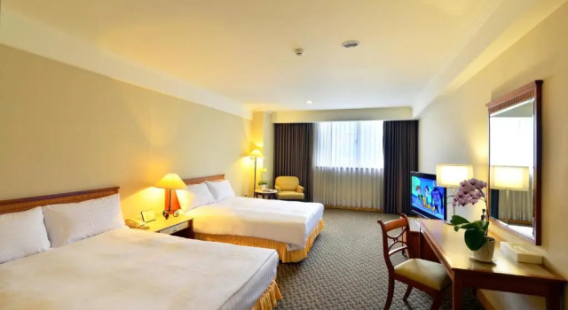 Standard Quadruple room Apollo Hotel