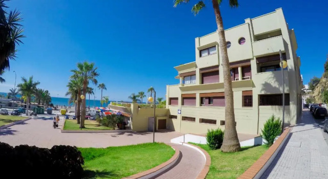 Апартаменты Burriana Beach Apartment