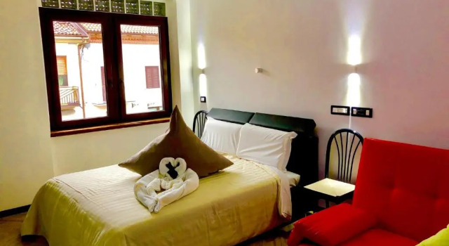 Wellness Art & Wine Caren, Book Hotel Hoteller i Alba med pool, Swimmingpool