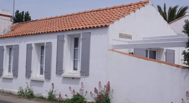 Maison de plain-pied avec cour, proche plage et commerces - 4 couchages, Noirmoutier-en-lÎle - FR-1-224B-675, Забронировать Отель Отели Nourmoutier с парковкой, рядом с Пляж Le Grand-Viel, Парковка