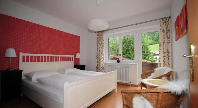 Апартаменты Superior с 2 комнатами с балконом и с красивым видом из окна Schlossalm Appartement