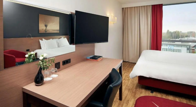 Семейный номер Superior Park Plaza Amsterdam Airport