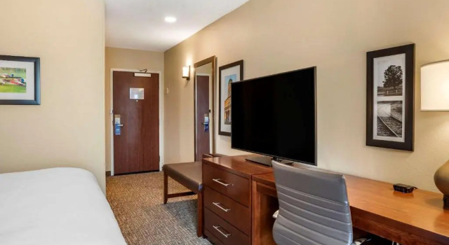 Номер Standard Comfort Inn & Suites Harrisonburg