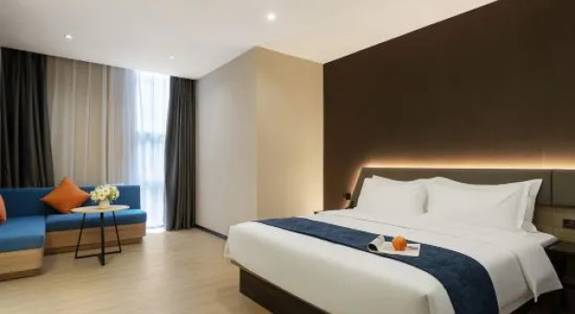 Люкс Business Zhengzhou Dongguan Hotel (Qingdao University Bohai Haishang Branch)