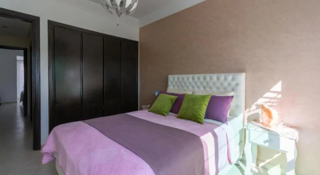 Superbe appartement avec piscine à Harhoura Témara