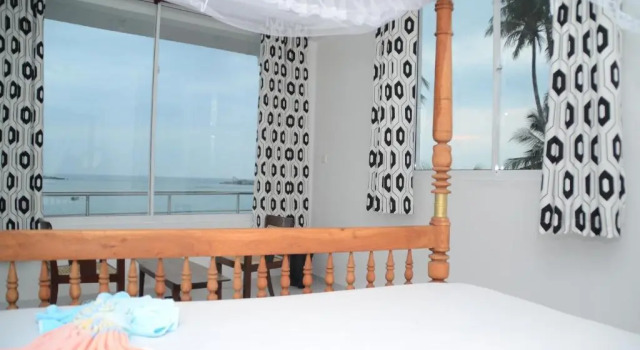 Семейный люкс с видом на море SURF UNA BEACH HOTEL
