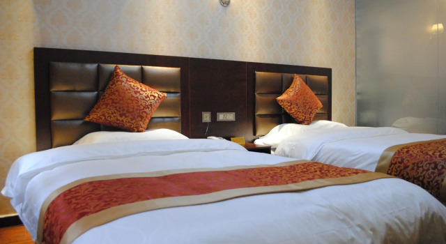 Qintian Business Hotel, Rezerwuj Hotel Xianyang Shaanxi