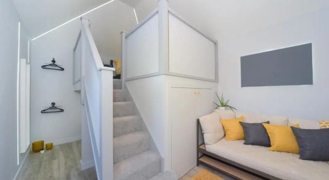 Super Cool Luxury Studio near the beach - Smart TV, WiFi & Netflix