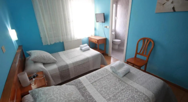 Hostal Sanpatiel, Забронировать Отель Вальдерредибле 