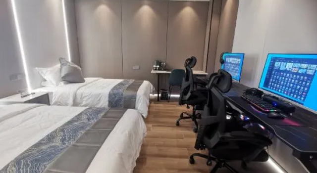 Кровать в общем номере Sakura Hotel (Taicang Beimen Street)