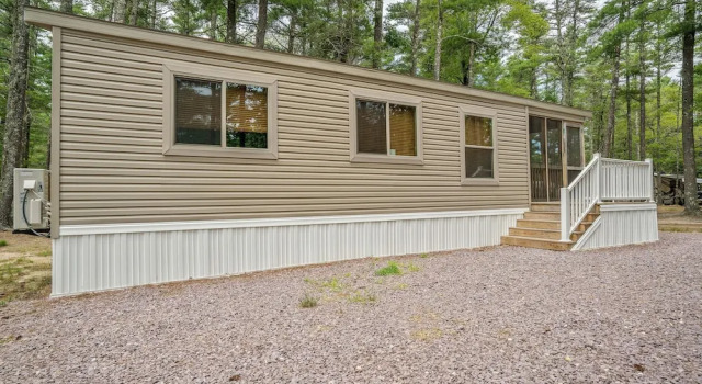 Gateway to Cape Cod RV Resort, Varaa Lomakeskus Hotellit New England uima-altaalla, Uima-allas