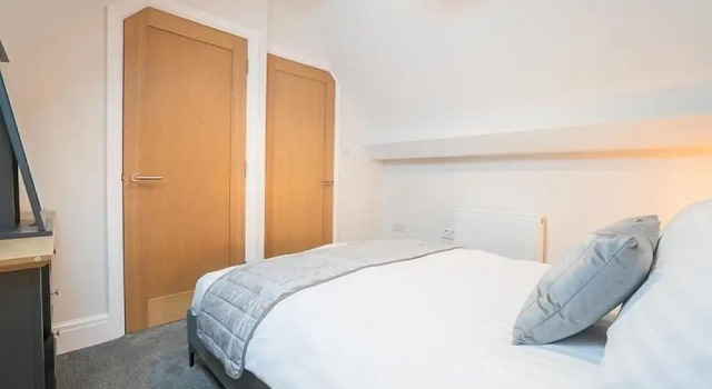 Апартаменты The Queens Arms Apartments