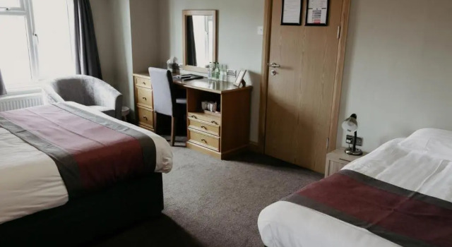 Номер Classic St. Davids Cross Hotel