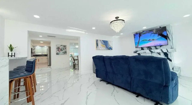Коттедж Palm House Near Beach Game Room Pool King Beds