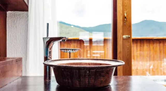 Shangri-La Salloi Rustic Luxury Hotel