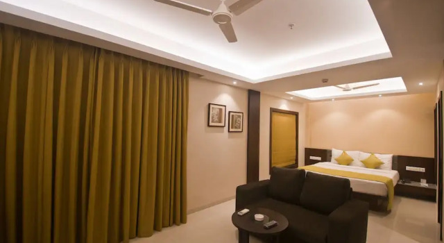Номер Premium с балконом Hotel Calangute Towers