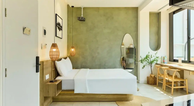Номер Deluxe с балконом Kin Wander Tân Phong, The Moonage