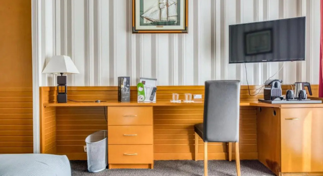 Номер Superior Hotel Le Berry Saint-Nazaire