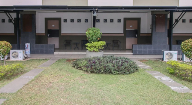 Airy Grage City Ahmad Yani 39 Cirebon, Book Hotel North Cirebon West Java