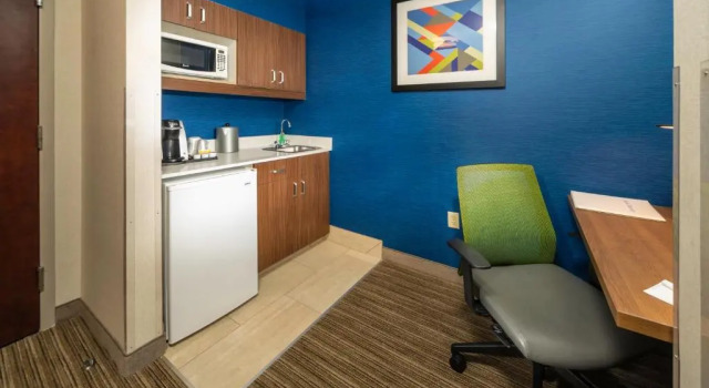 Люкс Holiday Inn Express Hotel & Suites Pasco-TriCities by IHG
