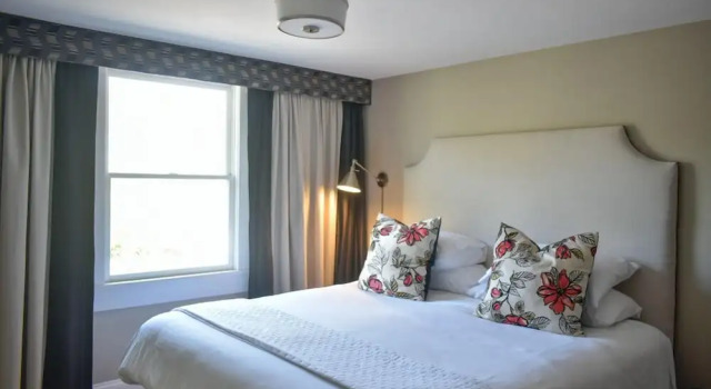 Standard- suite Sparrow Grove Manor