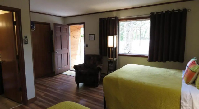Четырёхместный номер Standard Tall Pines Inn