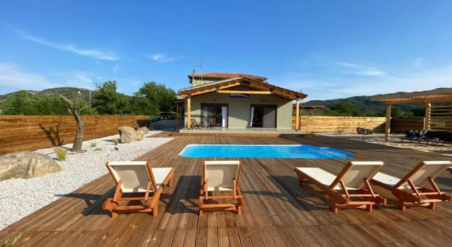 Коттедж Thespis Villa 2