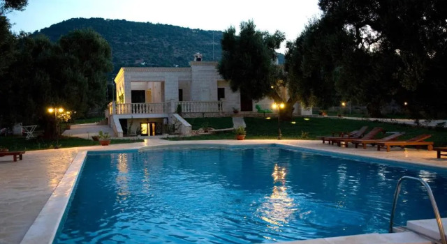 La Vigna Vecchia B&B, Book Bed and Breakfast Hotels in Fasano Area with a Pool, Swimming Pool