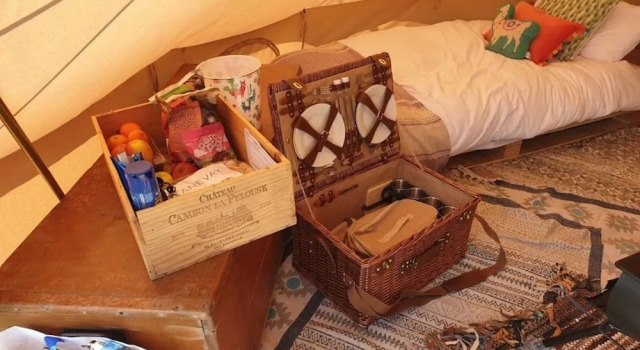 She Sells Seashells Bell Tent Love Zone, Забронировать Отель Отели Англии 3 звезды, 3*