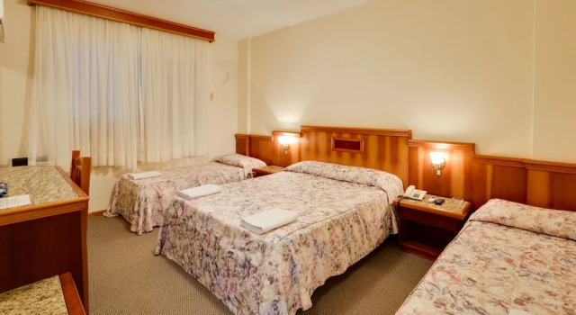 Четырёхместный номер Deluxe Hotel San Isidro