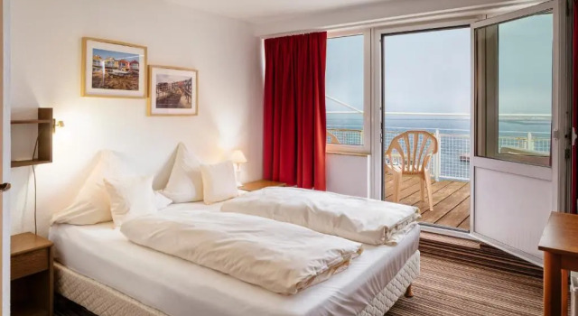 Двухместный номер с балконом и с видом на море Hotel Felsen-Eck