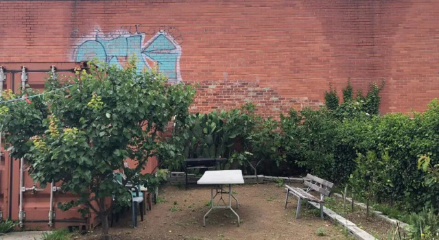 Кровать в общем номере Narrara Backpackers Hobart
