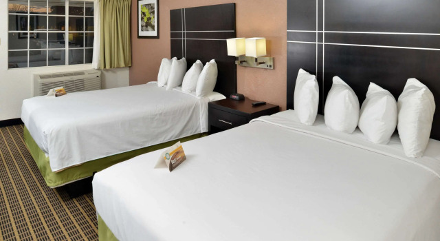 Quality Inn Gonzales, Prenota Hotel Hotel a Gonzales con parcheggio, Parcheggio
