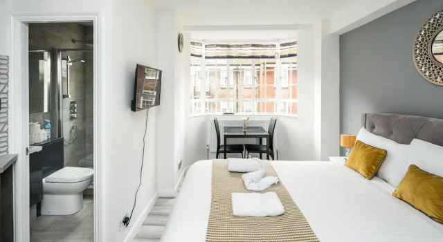 NEW Sleek & Modern Studio in the Heart of Chelsea, Забронировать Отель Отели Лондона 3 звезды, рядом с Эллис Стрит, 3*